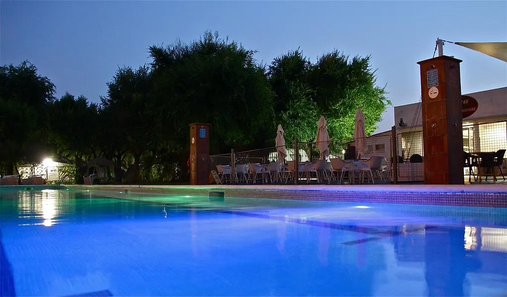 **  Camping Roca Blanes España
